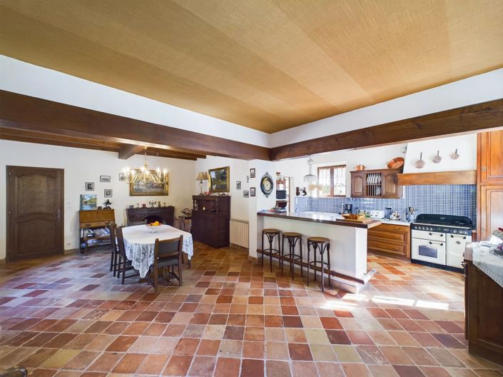 Image No.6-7 Bed House for sale