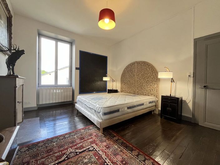 Image No.8-Maison de 7 chambres à vendre à Montmorillon