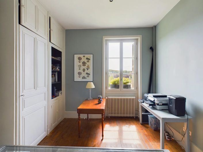 Image No.12-7 Bed House for sale