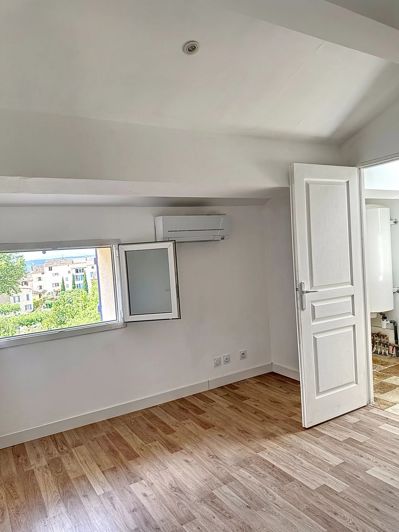 Image No.11-Propriété de 2 chambres à vendre à Villecroze