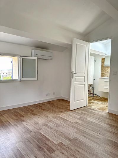 Image No.9-Propriété de 2 chambres à vendre à Villecroze