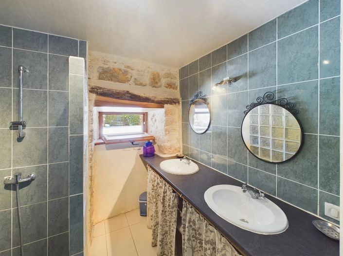 Image No.12-3 Bed Village House for sale