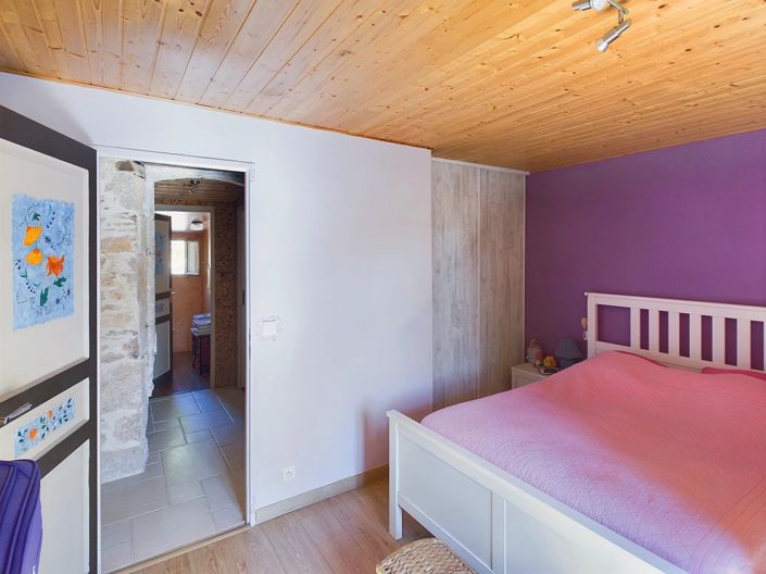 Image No.9-3 Bed Village House for sale