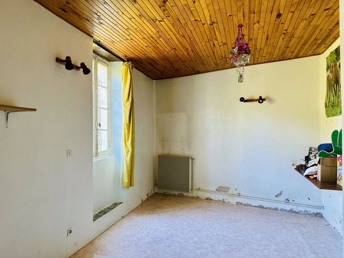 Image No.6-5 Bed House for sale