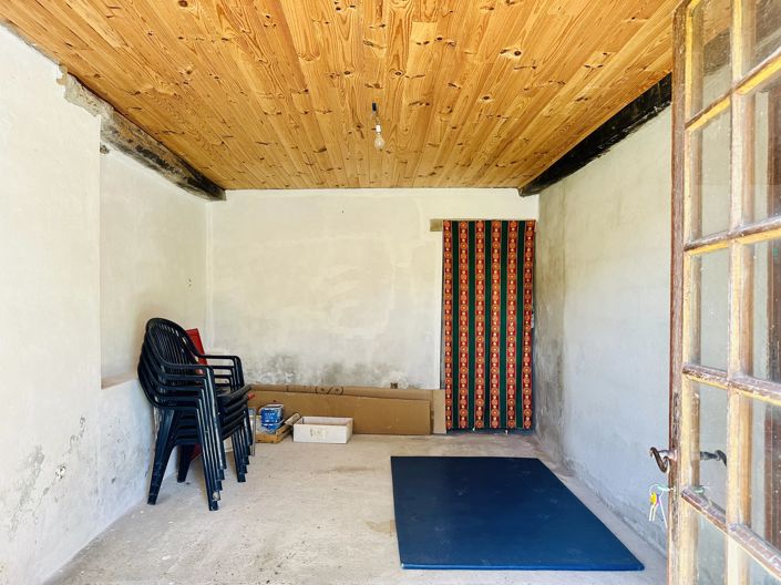 Image No.9-5 Bed House for sale