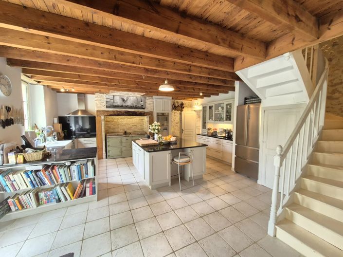 Image No.3-6 Bed House for sale