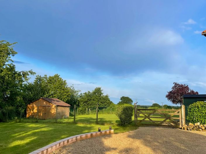 Image No.10-4 Bed House for sale