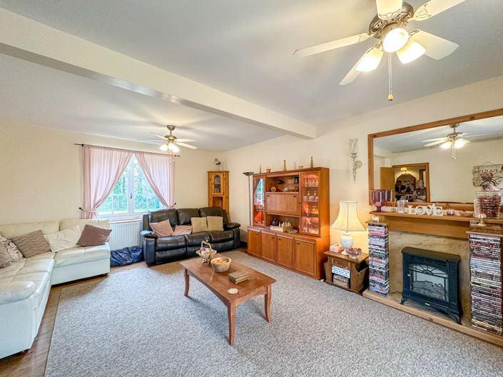 Image No.6-4 Bed House for sale