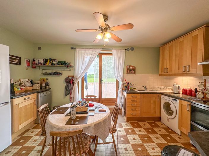 Image No.11-4 Bed House for sale