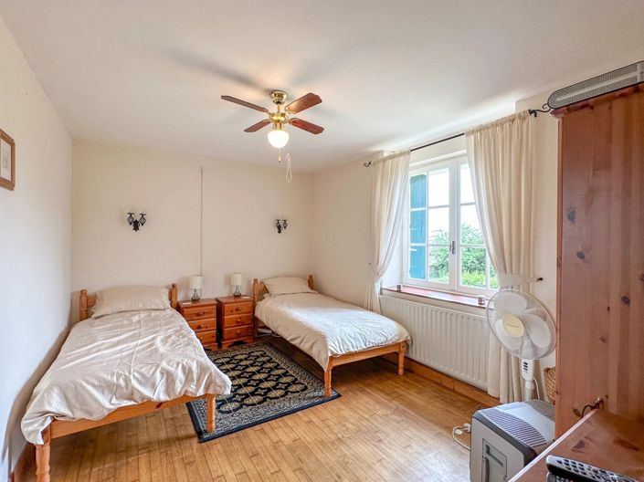 Image No.9-4 Bed House for sale