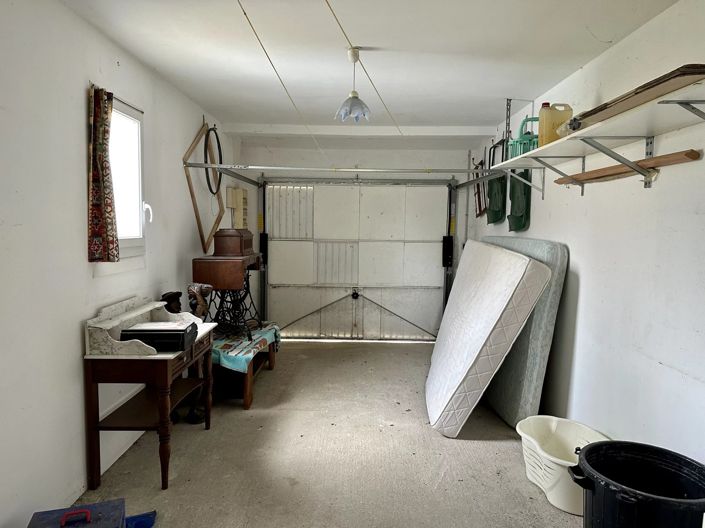 Image No.9-3 Bed House for sale