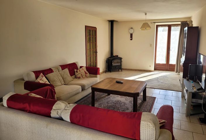 Image No.7-3 Bed Village House for sale