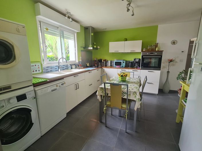 Image No.4-7 Bed House for sale