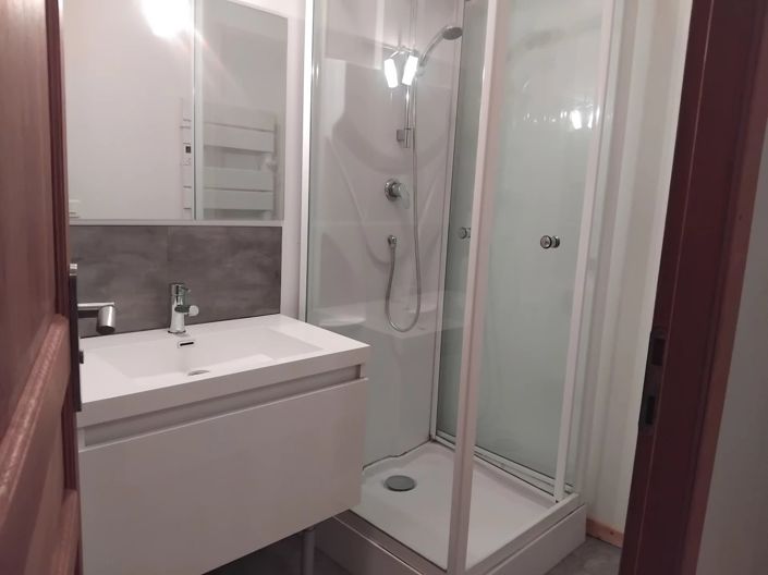 Image No.11-8 Bed House for sale