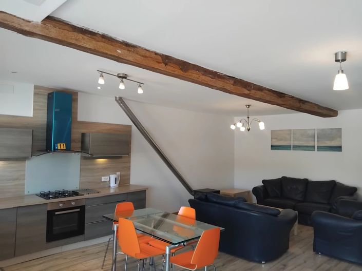 Image No.9-8 Bed House for sale