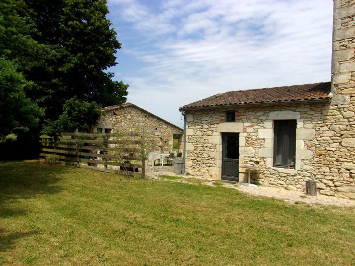 Image No.2-4 Bed House for sale