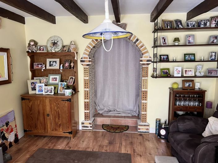 Image No.10-4 Bed House for sale