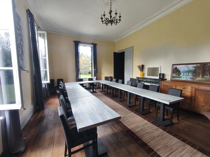 Image No.6-8 Bed House for sale