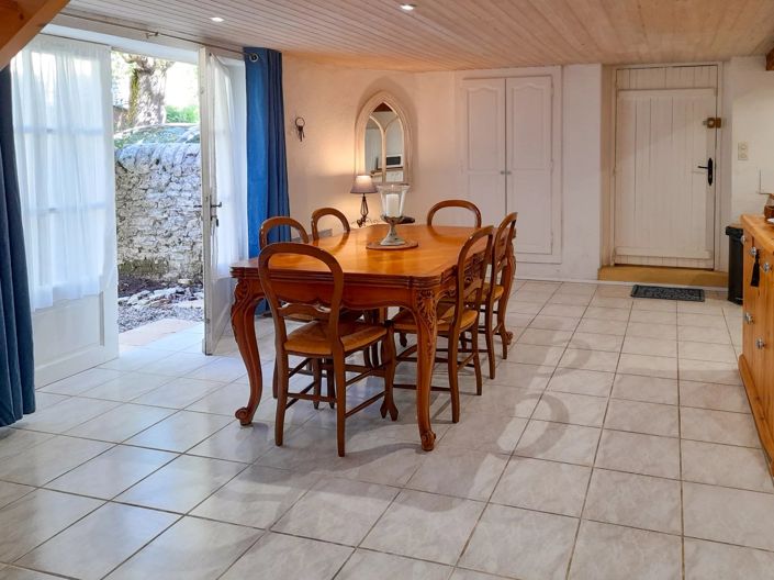 Image No.7-3 Bed Village House for sale