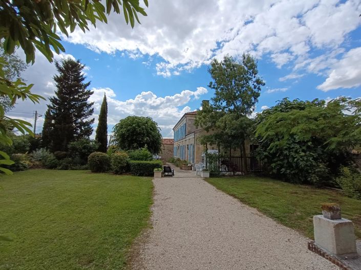 Image No.4-5 Bed Village House for sale