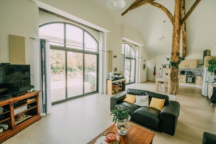 Image No.15-6 Bed House for sale