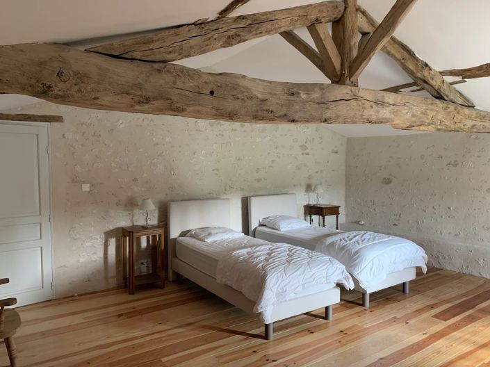 Image No.11-10 Bed House for sale