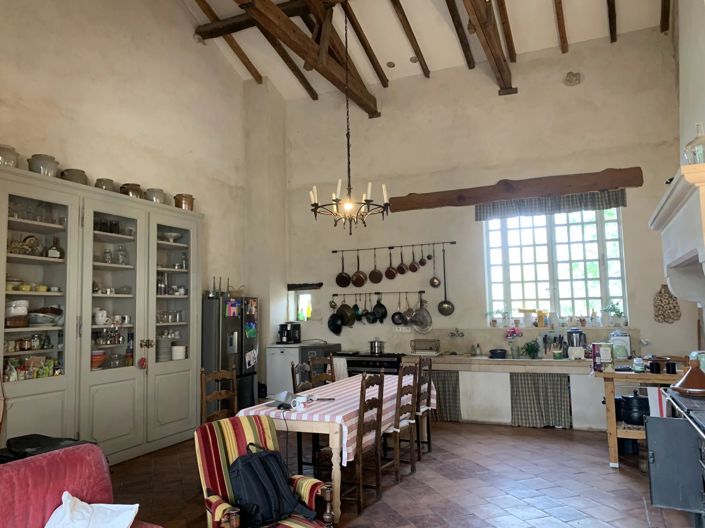 Image No.5-10 Bed House for sale