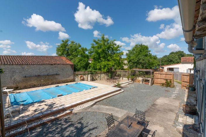 Image No.10-Maison de 4 chambres à vendre à Aigre