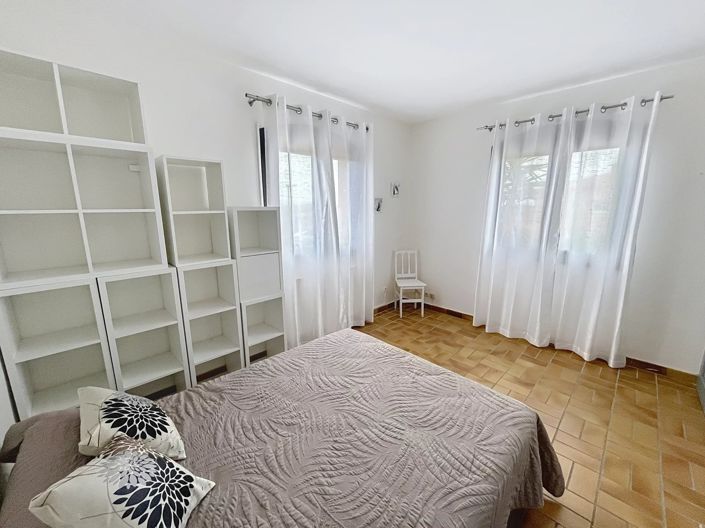 Image No.13-4 Bed House for sale