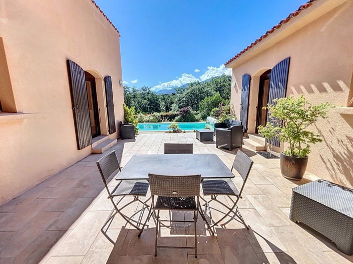 Image No.3-4 Bed House for sale