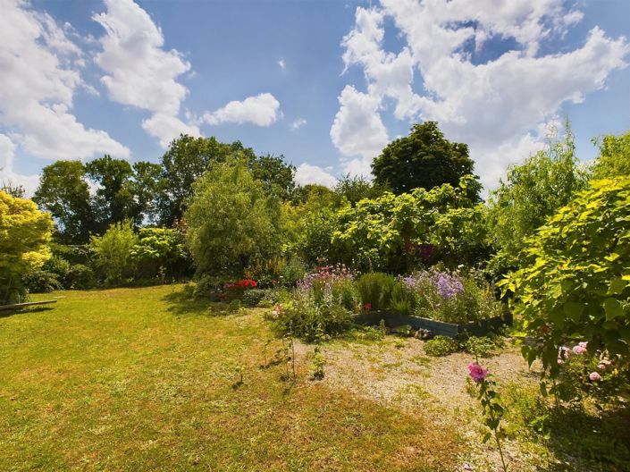 Image No.2-4 Bed House for sale