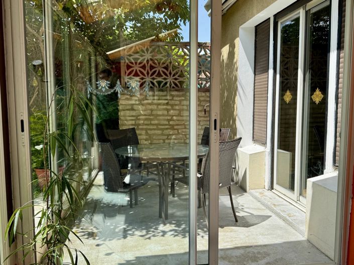 Image No.1-5 Bed House for sale