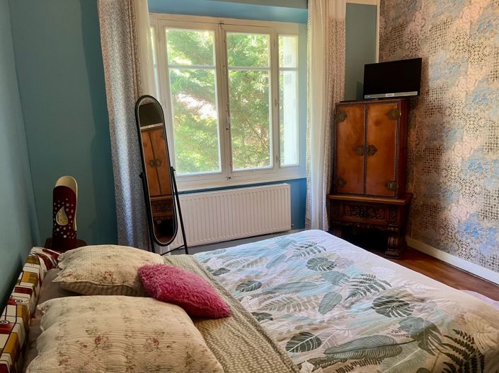 Image No.8-5 Bed House for sale