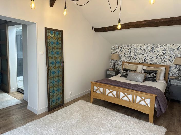 Image No.11-4 Bed Farmhouse for sale