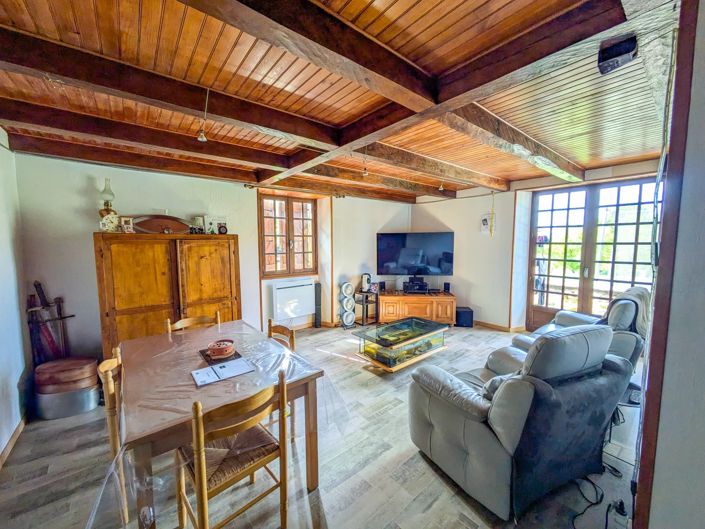 Image No.3-6 Bed House for sale