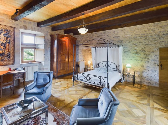 Image No.6-5 Bed House for sale