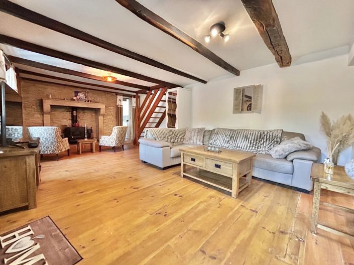 Image No.2-Maison de village de 4 chambres à vendre à Messé