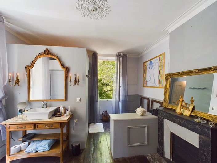 Image No.8-7 Bed House for sale