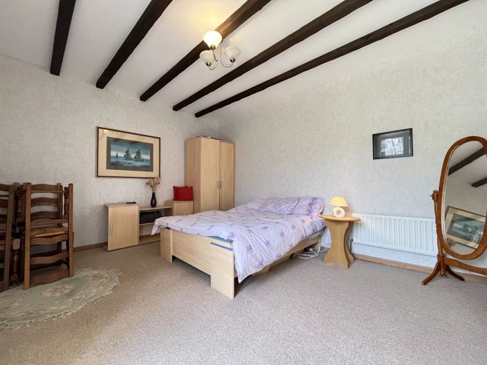 Image No.13-6 Bed House for sale