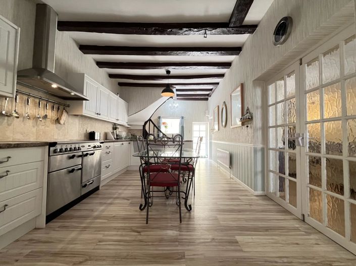 Image No.3-6 Bed House for sale