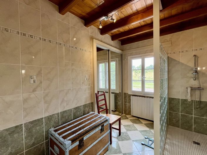 Image No.8-3 Bed House for sale