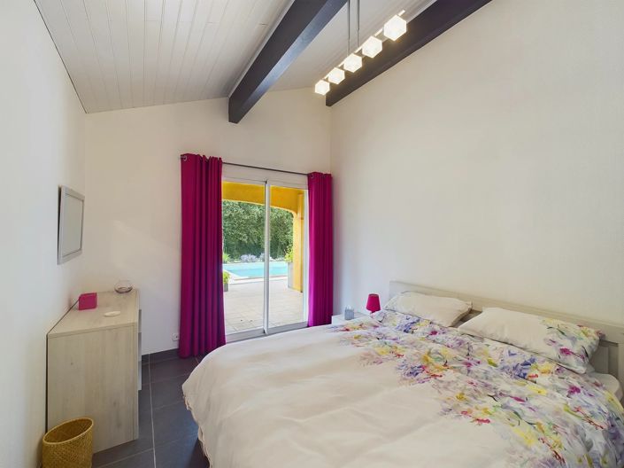 Image No.8-4 Bed House for sale