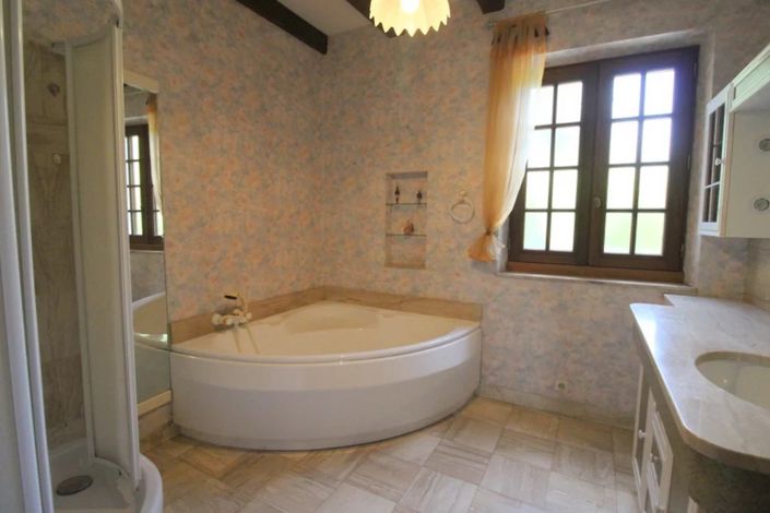 Image No.8-Maison de 5 chambres à vendre à Brossac