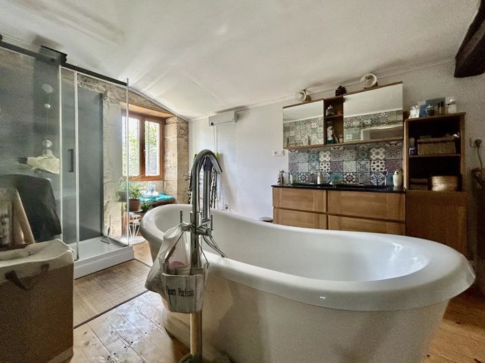 Image No.11-3 Bed Village House for sale