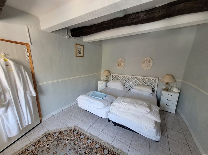 Image No.6-2 Bed House for sale