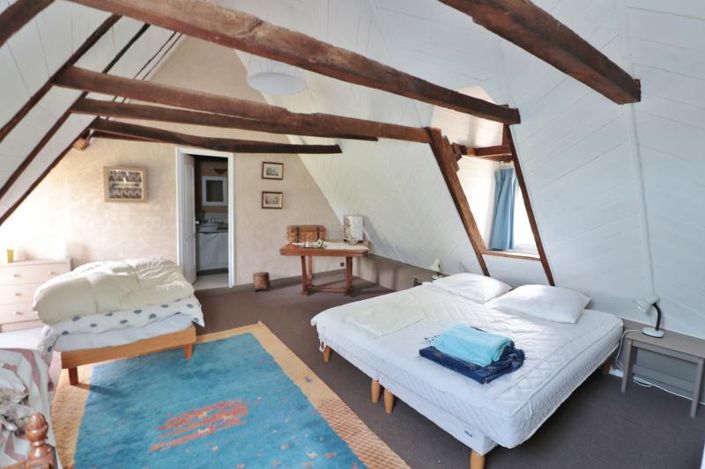 Image No.10-3 Bed House for sale