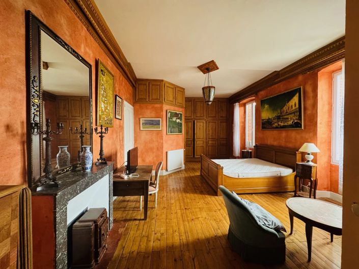 Image No.6-4 Bed House for sale