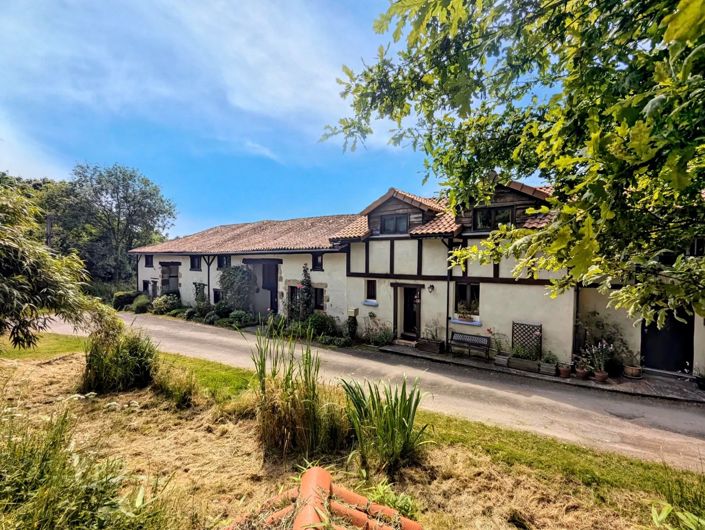 Image No.12-15 Bed House for sale