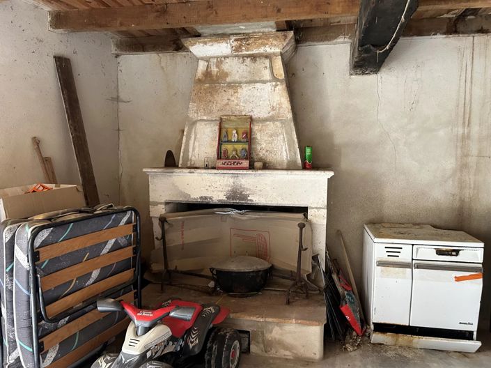 Image No.12-2 Bed House for sale