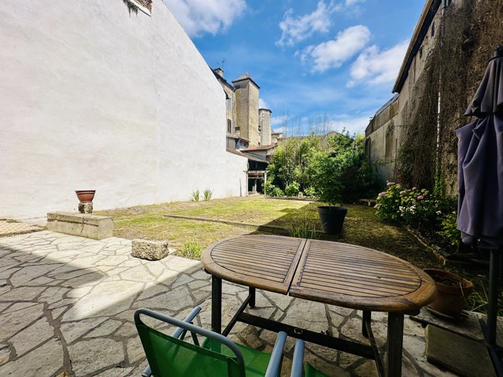 Image No.2-5 Bed House for sale